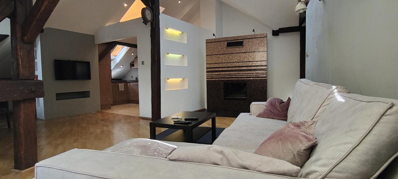 Apartament Abamus *